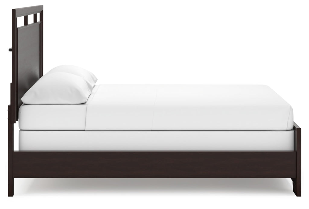 California King Panel Bed M696689