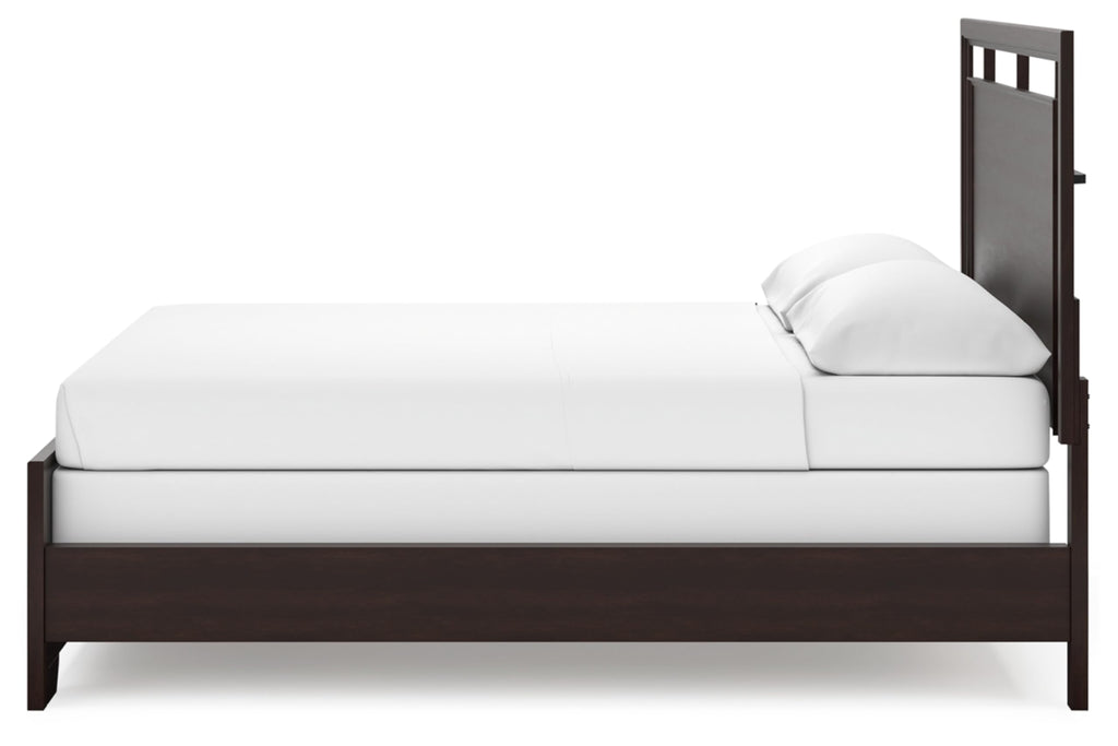 California King Panel Bed M696689